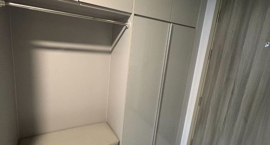 Продажа 1 кровать кондо в Чатучак, Бангкок