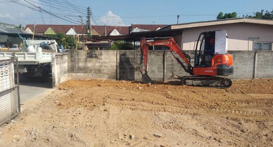 Grundstück zum Kauf in Si Racha, Chonburi