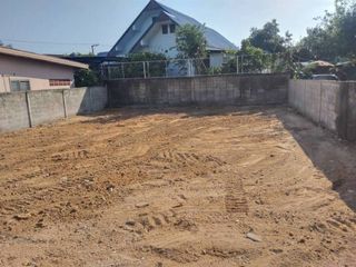 出售 土地 在 Si Racha, Chon Buri