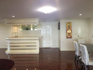 For sale 4 bedrooms condo in Watthana, Bangkok