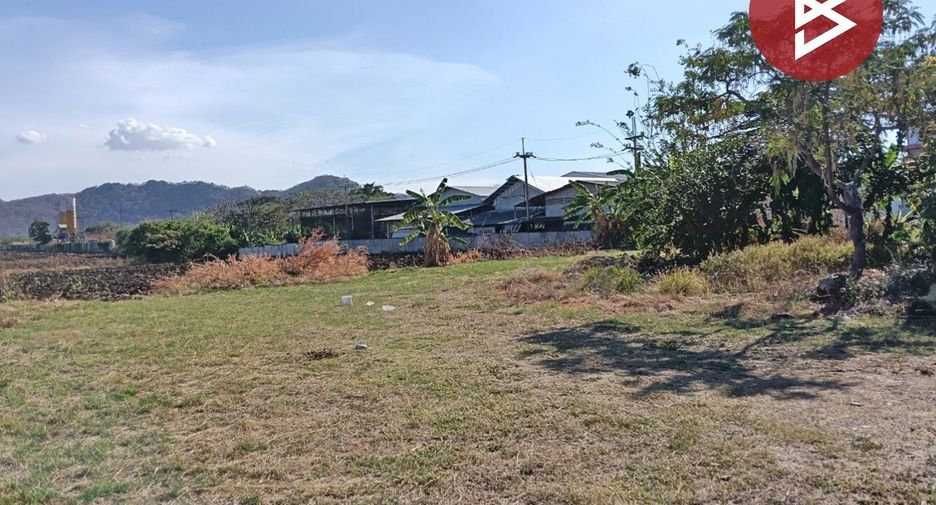 For sale land in Phatthana Nikhom, Lopburi
