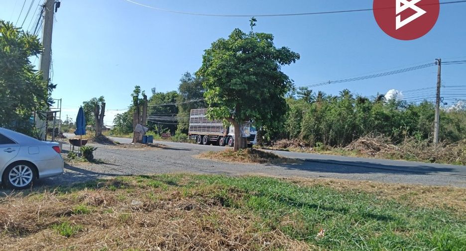 For sale land in Phatthana Nikhom, Lopburi