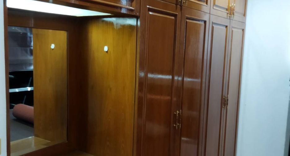 ให้เช่า 2 ห้องนอน คอนโด ใน สาทร, กรุงเทพฯ