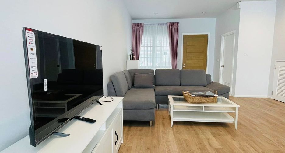For rent 3 bedrooms townhouse in Mueang Chiang Mai, Chiang Mai