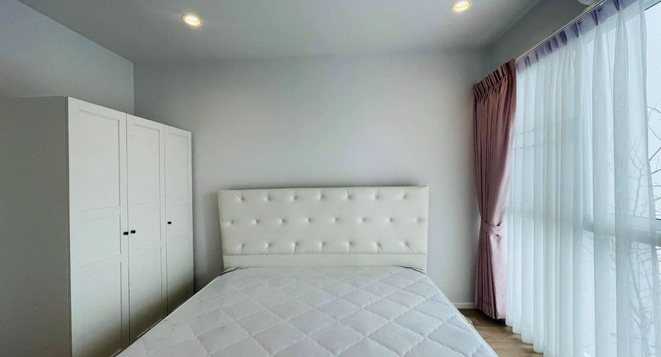 For rent 3 bedrooms townhouse in Mueang Chiang Mai, Chiang Mai