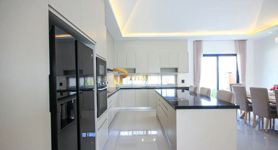 For sale 4 bedrooms villa in Hua Hin, Prachuap Khiri Khan