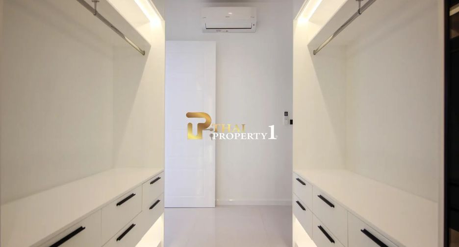 For sale 4 bedrooms villa in Hua Hin, Prachuap Khiri Khan