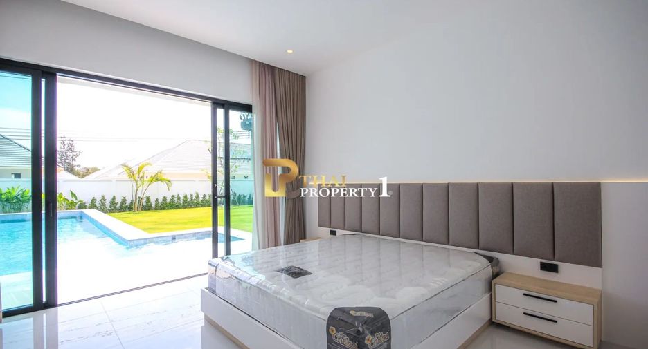 For sale 4 bedrooms villa in Hua Hin, Prachuap Khiri Khan
