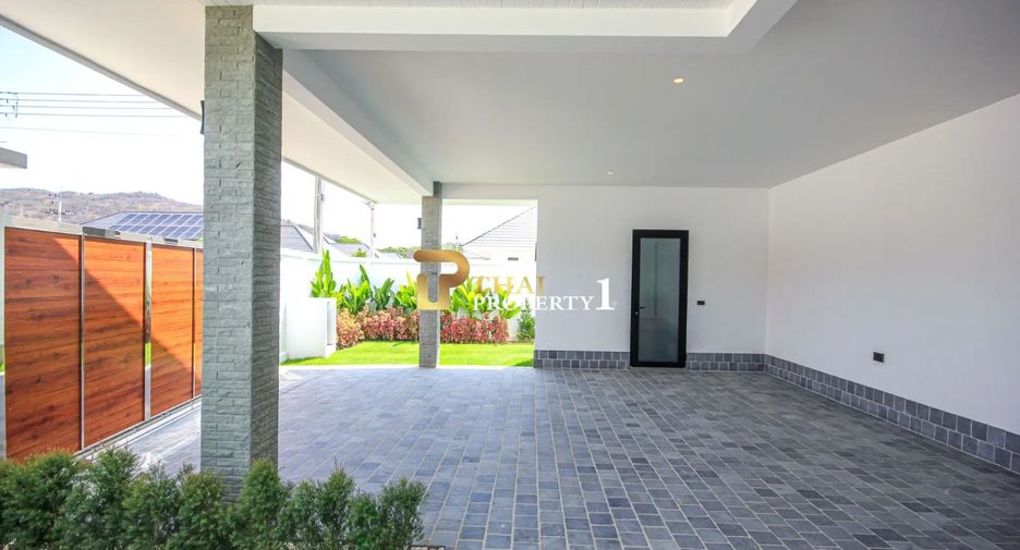 For sale 4 bedrooms villa in Hua Hin, Prachuap Khiri Khan