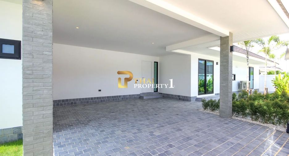 For sale 4 bedrooms villa in Hua Hin, Prachuap Khiri Khan