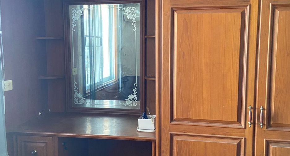 For sale 2 bedrooms condo in Yan Nawa, Bangkok