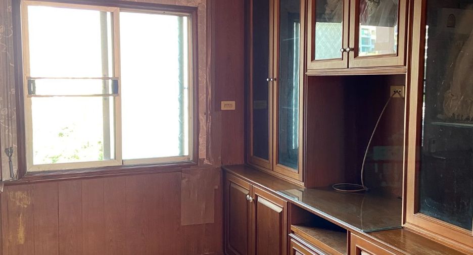 For sale 2 bedrooms condo in Yan Nawa, Bangkok