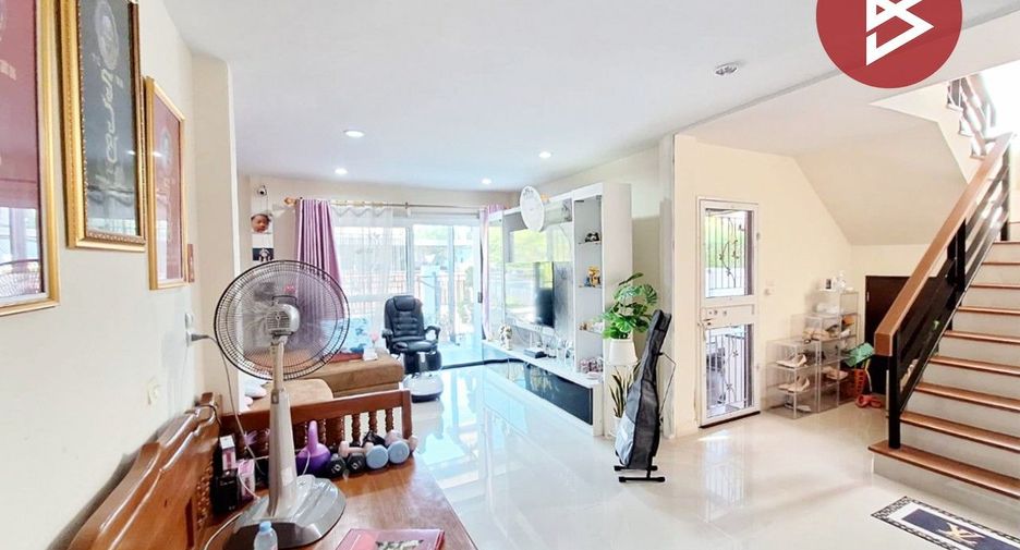 For sale 3 bedrooms house in Khlong Sam Wa, Bangkok