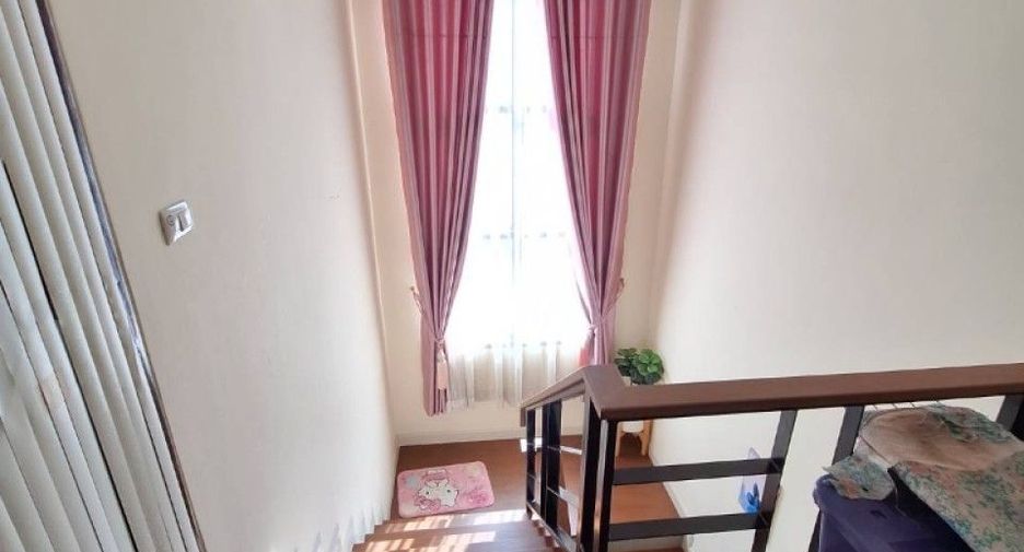 For sale 3 bedrooms house in Khlong Sam Wa, Bangkok