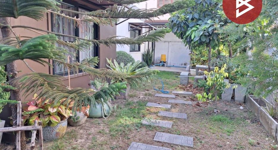 For sale 3 bedrooms house in Khlong Sam Wa, Bangkok