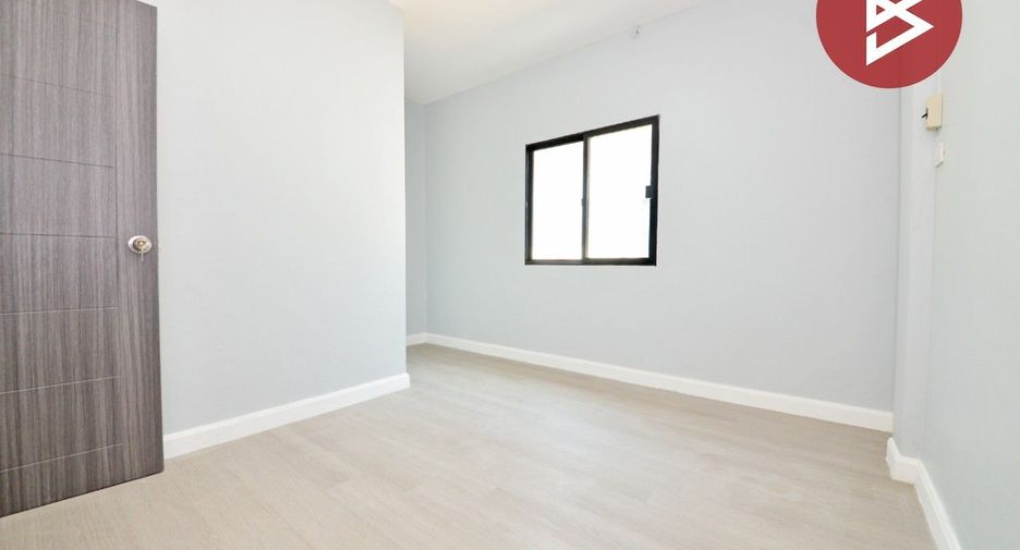For sale 2 bedrooms townhouse in Mueang Samut Prakan, Samut Prakan