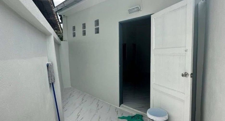 For sale 1 bed townhouse in Mueang Chon Buri, Chonburi