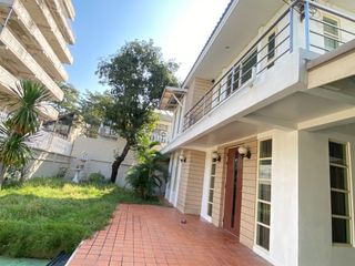 Casa en alquiler de 3 habitaciones en Watthana, Bangkok
