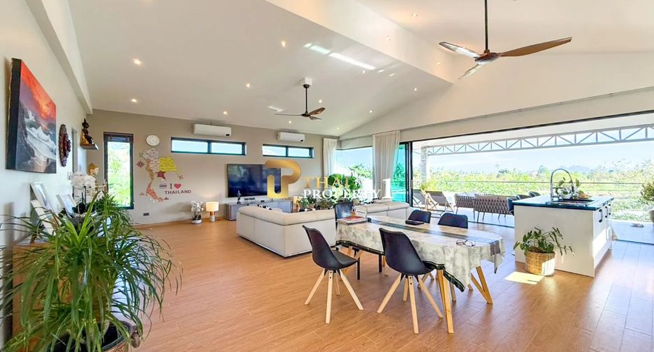 Villa zum Kauf mit 4 Zimmer in Hua Hin, Prachuap Khiri Khan