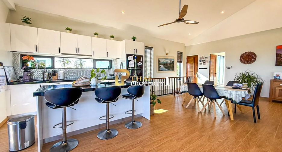Villa zum Kauf mit 4 Zimmer in Hua Hin, Prachuap Khiri Khan