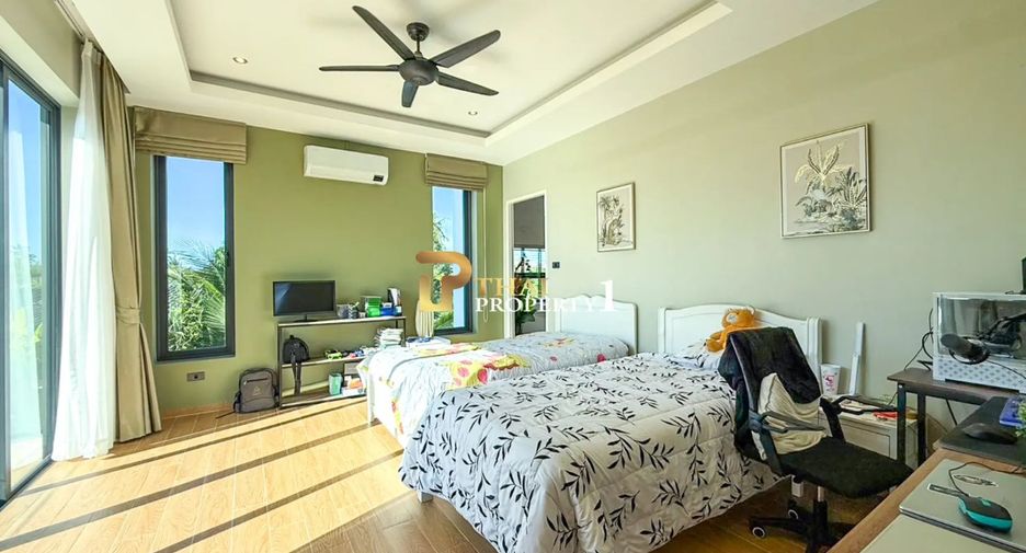 Villa zum Kauf mit 4 Zimmer in Hua Hin, Prachuap Khiri Khan