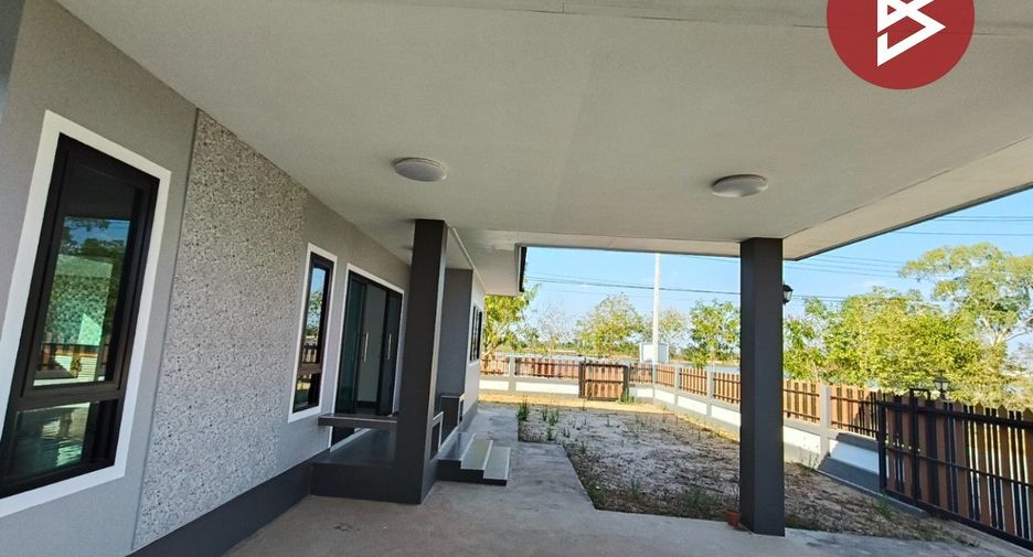 For sale 3 bedrooms house in Mueang Nakhon Ratchasima, Nakhon Ratchasima