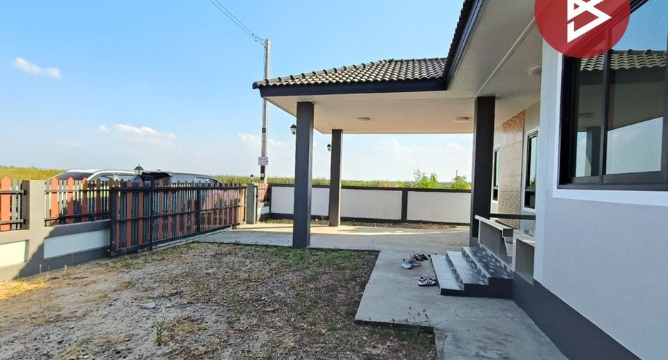 For sale 3 bedrooms house in Mueang Nakhon Ratchasima, Nakhon Ratchasima