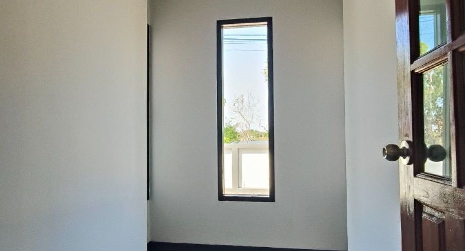 For sale 3 bedrooms house in Mueang Nakhon Ratchasima, Nakhon Ratchasima
