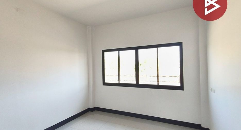 For sale 3 bedrooms house in Mueang Nakhon Ratchasima, Nakhon Ratchasima