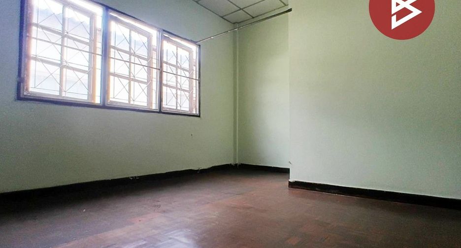 Reihenhaus zum Kauf mit 1 Zimmer in Khlong Sam Wa, Bangkok
