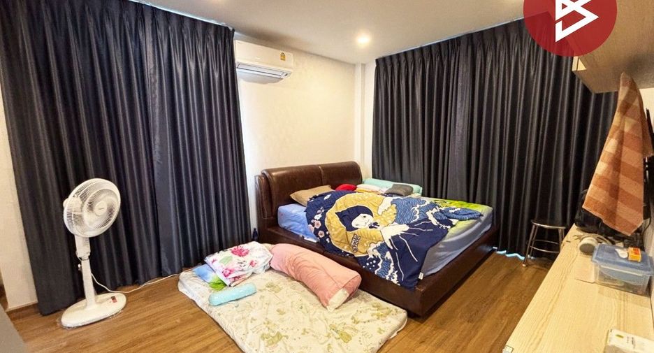 À vendre 4 chambres maison à Bang Khae, Bangkok