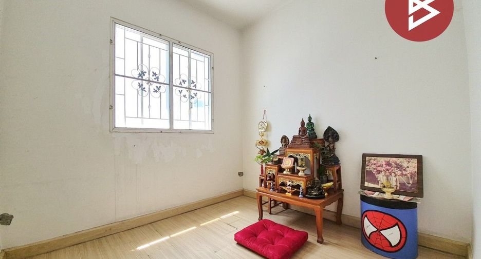 For sale 3 bedrooms townhouse in Mueang Pathum Thani, Pathum Thani