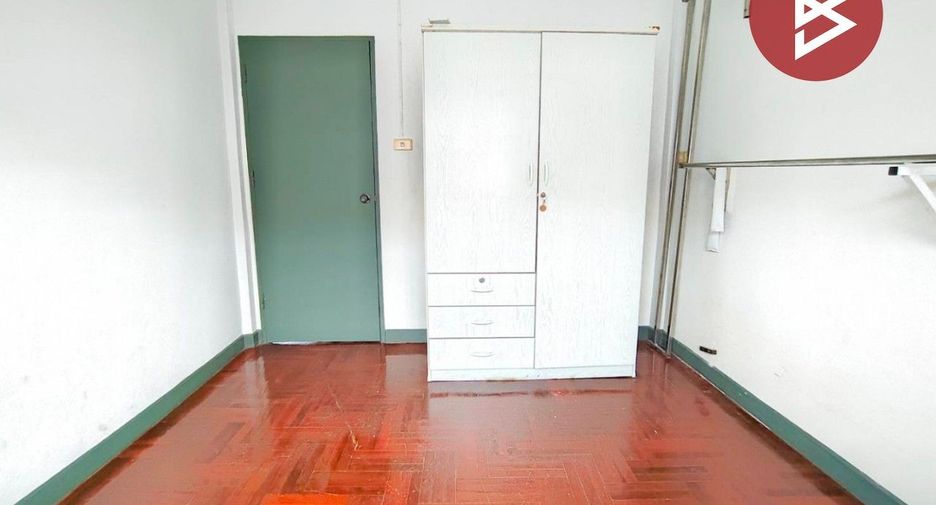 For sale 3 bedrooms townhouse in Khlong Sam Wa, Bangkok