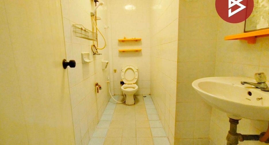 For sale 3 bedrooms townhouse in Khlong Sam Wa, Bangkok
