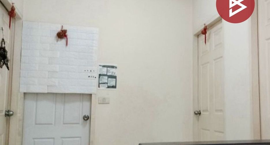 For sale 4 bedrooms townhouse in Thanyaburi, Pathum Thani