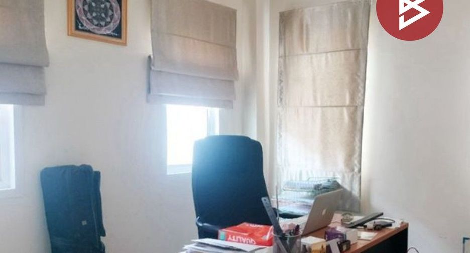For sale 4 bedrooms townhouse in Thanyaburi, Pathum Thani
