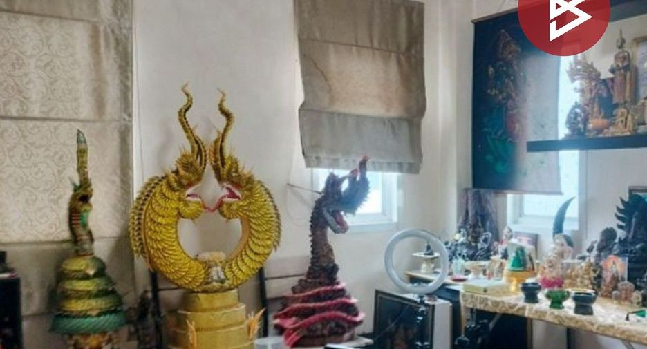 For sale 4 bedrooms townhouse in Thanyaburi, Pathum Thani