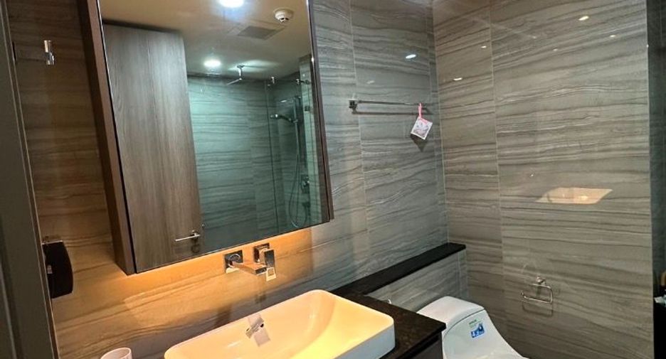 For rent and for sale 2 bedrooms condo in Pathum Wan, Bangkok