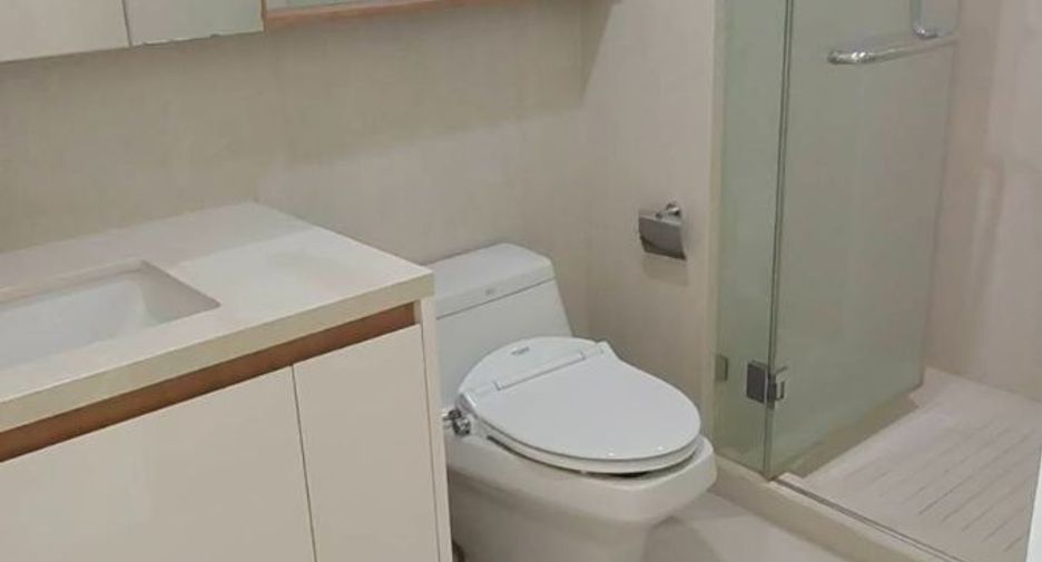 For rent 2 bedrooms condo in Pathum Wan, Bangkok