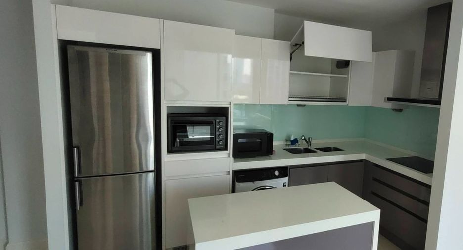 For rent 2 bedrooms condo in Pathum Wan, Bangkok