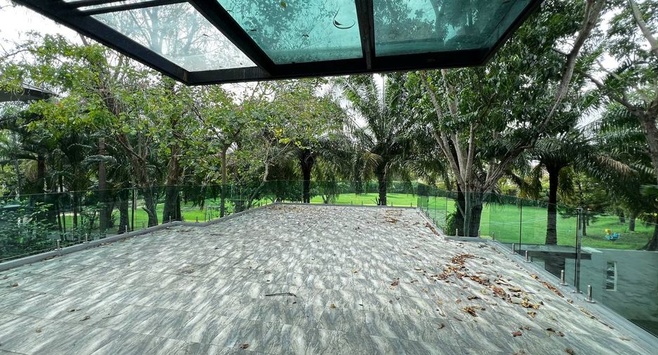 For rent 4 bedrooms villa in Bang Lamung, Chonburi