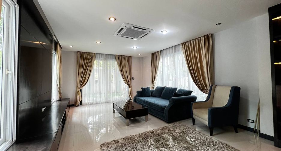 For rent 4 bedrooms villa in Bang Lamung, Chonburi