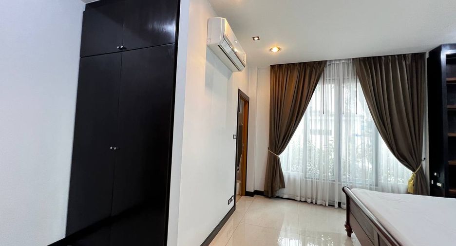 For rent 4 bedrooms villa in Bang Lamung, Chonburi