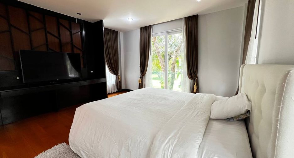 For rent 4 bedrooms villa in Bang Lamung, Chonburi