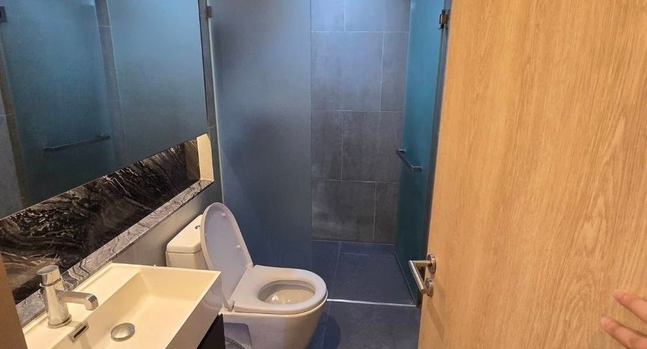 For rent and for sale 1 bed condo in Khlong Toei, Bangkok