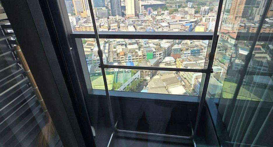 For rent and for sale 1 bed condo in Khlong Toei, Bangkok