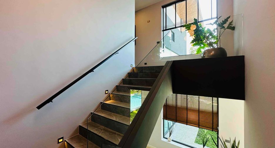 For sale 5 ベッドルーム house in East Pattaya, Pattaya
