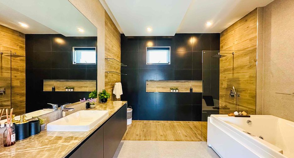 For sale 5 ベッドルーム house in East Pattaya, Pattaya