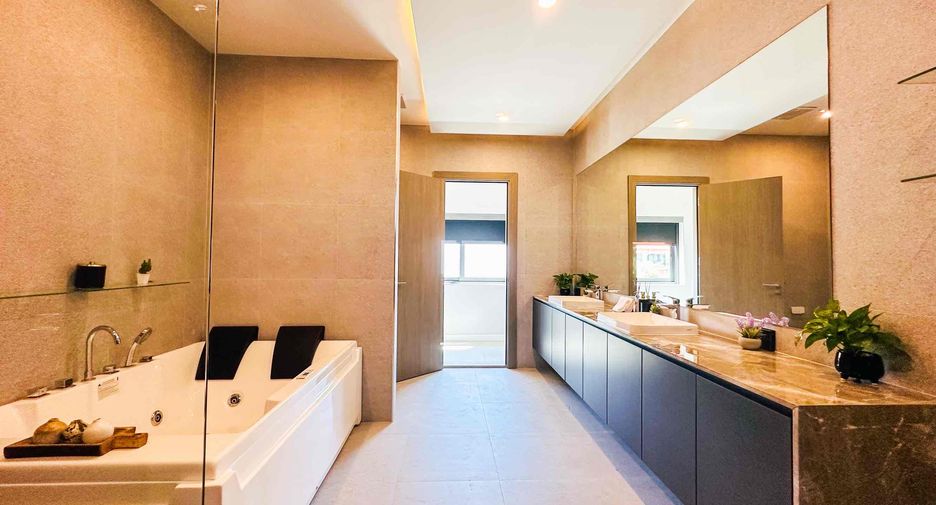 For sale 5 ベッドルーム house in East Pattaya, Pattaya