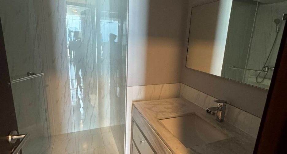 For rent 2 bedrooms condo in Sathon, Bangkok